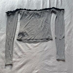 Black and White Striped Long Sleeve Crop Top